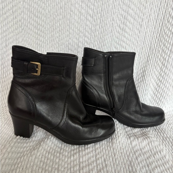 Clark’s Black Heeled Boots - Picture 5 of 5
